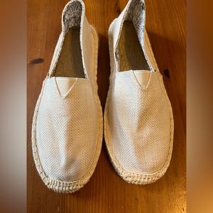 New Espadrilles by Alexis Leroy Spanish Flat. Cream canvas. Size 38